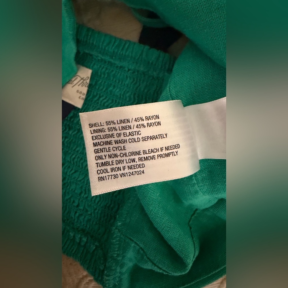 Linen blend Kelly Green Midi Skirt set has matching crop top by universal thread - Picture 8 of 9